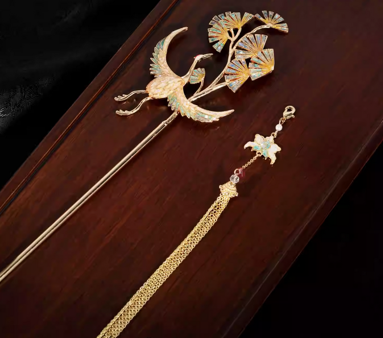 Handcrafted Mother-of-Pearl Crane & Pine Hairpin – Luxury Gold-Plated Hair Accessory